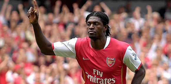 Emmanuel Adebayor werd in het seizoen 2007/08 met 24 treffers namens Arsenal tweede op de topscorerslijst in de Premier League.