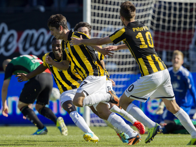 Hoe maak je jezelf onsterfelijk in Arnhem? Lukas Piazón kwam er zondag achter. In de slotminuut de winnende maken in de derby tegen NEC. Hulde! 