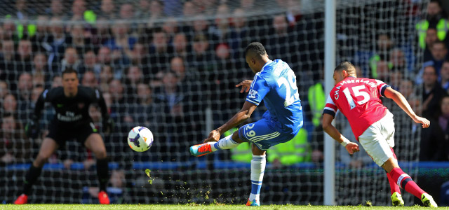 Alex Oxlade-Chamberlain was te laat om de 1-0 van Samuel Eto&#039;o te voorkomen. Vervolgens stond hij met een handsbal ook aan de basis van de definitieve ondergang van Arsenal.