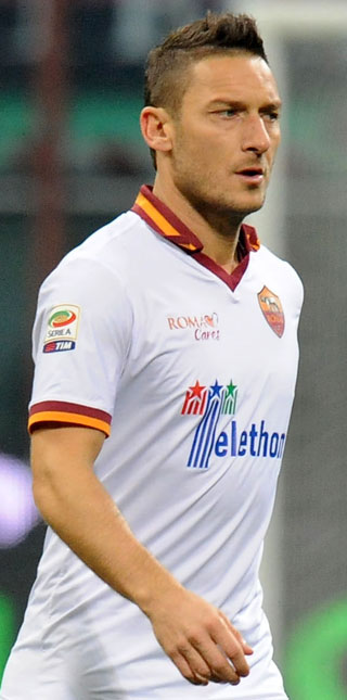 Met aanvoerder Francesco Totti aan de aftrap verloor AS Roma dit seizoen nog geen enkel punt. Het biedt vertrouwen voor de topper in Turijn.