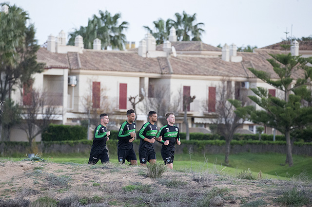 Een duurloop voor de selectie van FC Groningen in het Spaanse Costa Ballena, waar De Trots van het Noorden tot en met 10 januari verblijft.