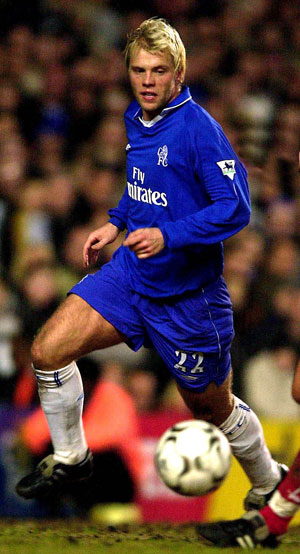 Eidur Gudjohnsen in het shirt van Chelsea, de club waar hij van 2000 tot en met 2006 onder contract stond.
