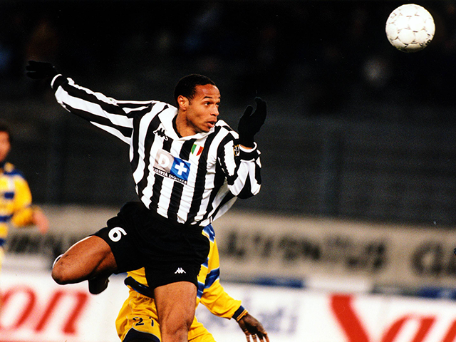 Zijn goede spel bij AS Monaco, maar vooral zijn optreden tijdens het WK van 1998, levert Henry een transfer op naar Juventus. Daar kent de Fransman een minder succesvolle periode. Slechts een half jaar is Henry te zien bij De Oude Dame. Met veel bombarie binnengehaald, maar na zestien wedstrijden en drie treffers vertrokken via de achterdeur.