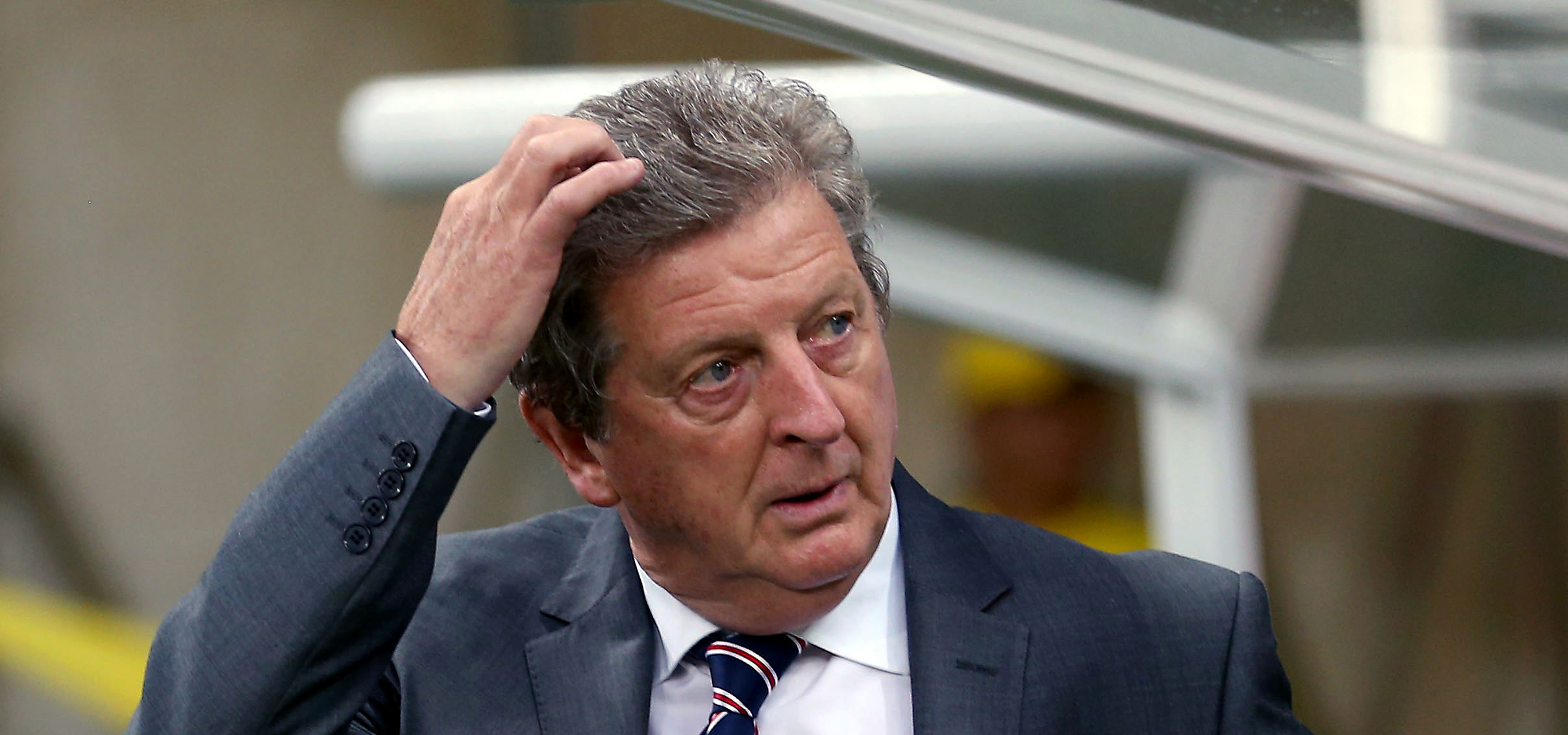 Roy Hodgson overweegt zijn formatie voor het treffen met Uruguay op enkele plaatsen te wijzigen.