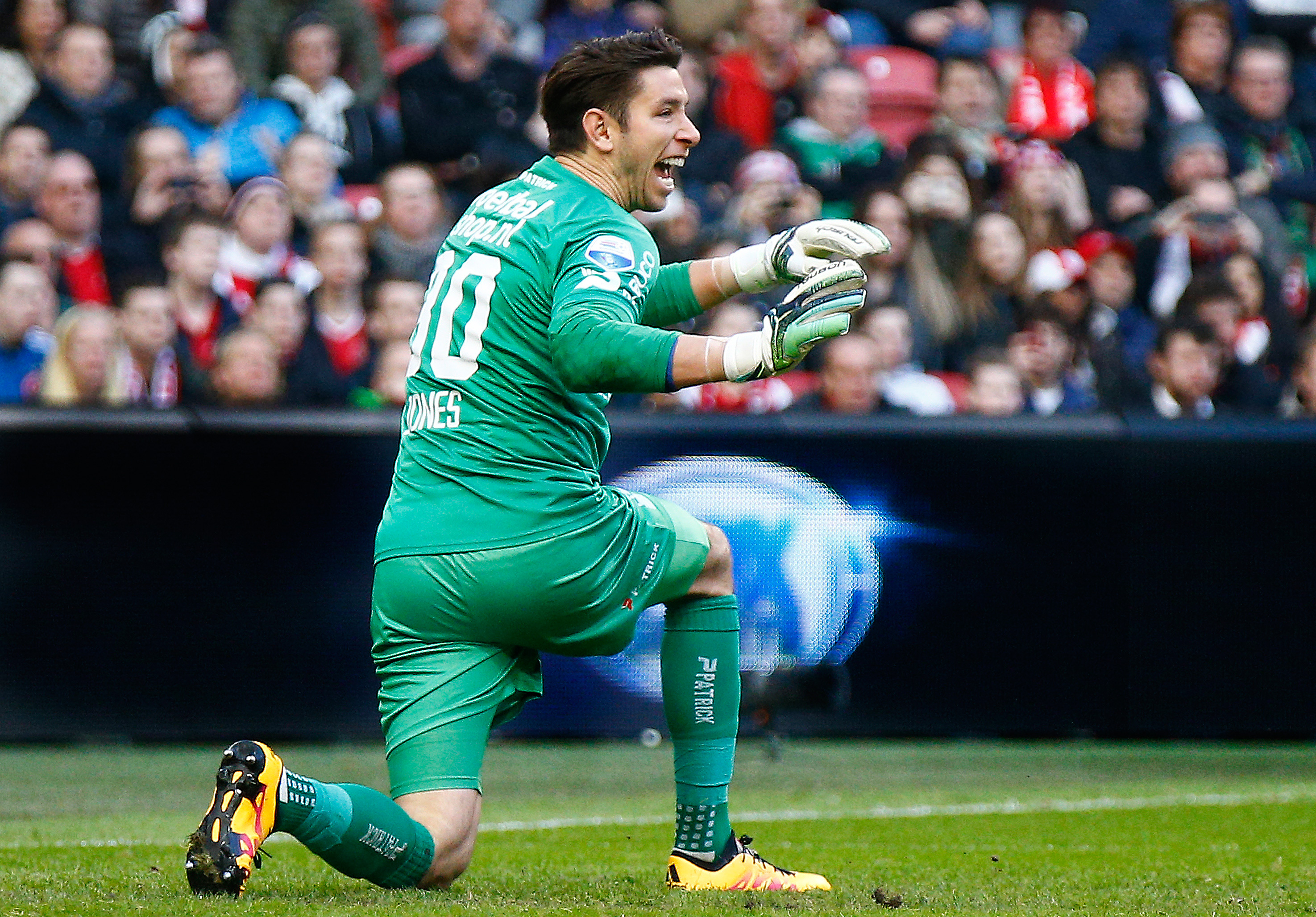 NEC-doelman Brad Jones heeft het hoogste reddingspercentage van alle Eredivisiekeepers dit seizoen.