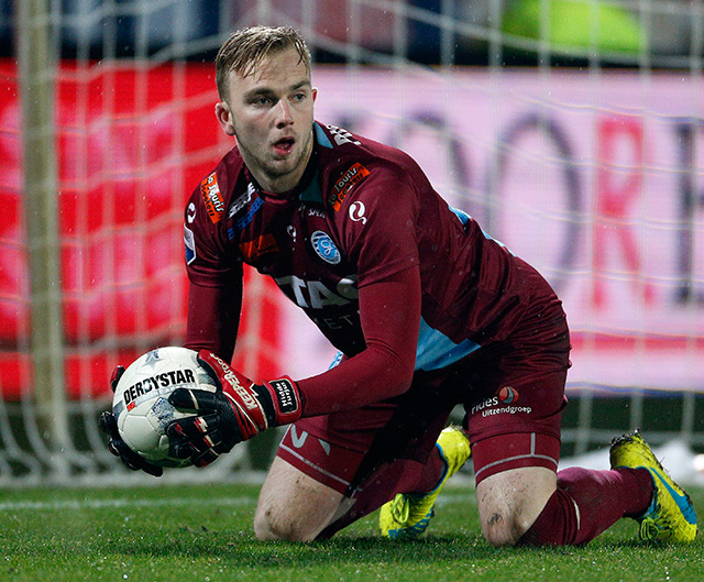 Hidde Jurjus maakt naam in de Eredivisie, de doelman heeft een hoog reddingspercentage van 79 procent.