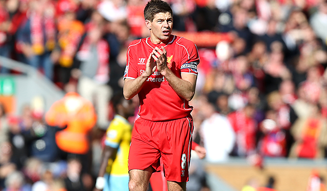 Steven Gerrard speelde ook 505 keer in de Premier League, maar in de zeventien seizoenen met Liverpool greep hij telkens naast de landstitel. Wel won de middenvelder één keer de Champions League met The Reds. Gerrard, die 120 keer trefzeker was in competitieverband namens Liverpool, speelt nu voor LA Galaxy.