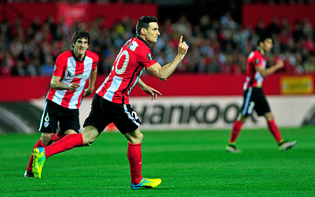 Aritz Aduriz eindigt door zijn twee treffers tegen Sevilla op 36 officiële goals. Het zijn er 24 meer dan Fernando Torres.