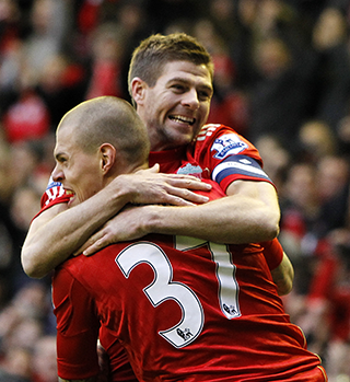Centrumverdediger Martin Skrtel en Steven Gerrard spelen al jaren samen op Anfield. 