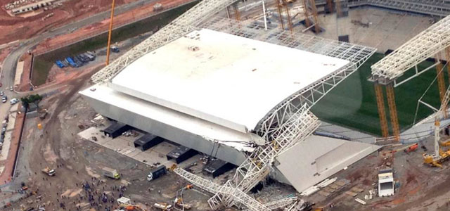 Eind november vielen er nog doden te betreuren, toen het WK-stadion in São Paulo plotseling instortte.