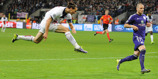 Zlatan Ibrahimovic tekent hier voor zijn vierde treffer tegen Anderlecht.