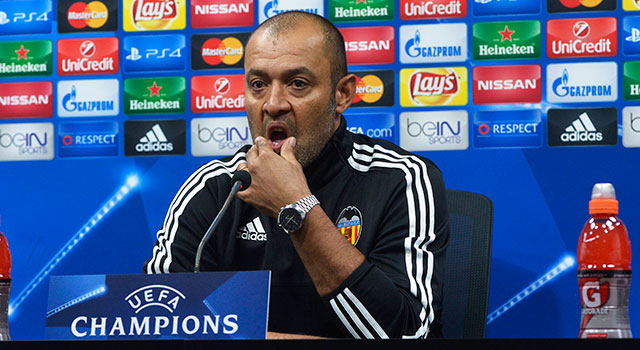 Valencia-trainer Nuno weigerde toe te geven dat er een conflict is met Álvaro Negredo.