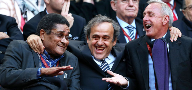 In het bijzijn van UEFA-voorzitter Michel Platini en Johan Cruijff was Eusébio bijna een jaar geleden toeschouwer bij de Europa League-finale in De Arena. Hij moest toezien hoe Benfica verloor.