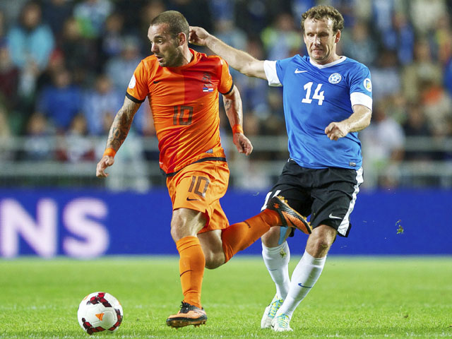 Sneijder keert tegen Estland terug in het basiselftal van Oranje. De spelmaker van Galatasaray kan echter geen potten breken. Dinsdagavond (20.45 uur) wacht een nieuwe mogelijkheid voor Sneijder om zich te bewijzen tegen Andorra. Bij een zege op het dwergstaatje is de kwalificatie voor het WK binnen handbereik.