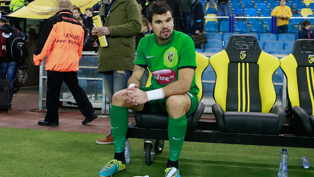 Met Vitesse gaat het na de winterstop de laatste weken moeizaam. Vrijdag tegen ADO Den Haag komt het volgende bewijs. &#039;We missen de flow en het ritme&#039;, concludeert keeper Piet Velthuizen na de 0-0.