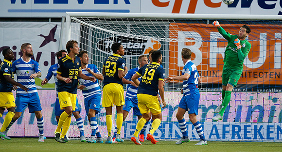 SC Cambuur liet woensdag ook zien over veerkracht te beschikken. De Friese formatie deed dat gewoon tegen elf man, al voelde het geblesseerd afhaken van Dirk Marcellis zwaar voor PEC Zwolle (2-2).