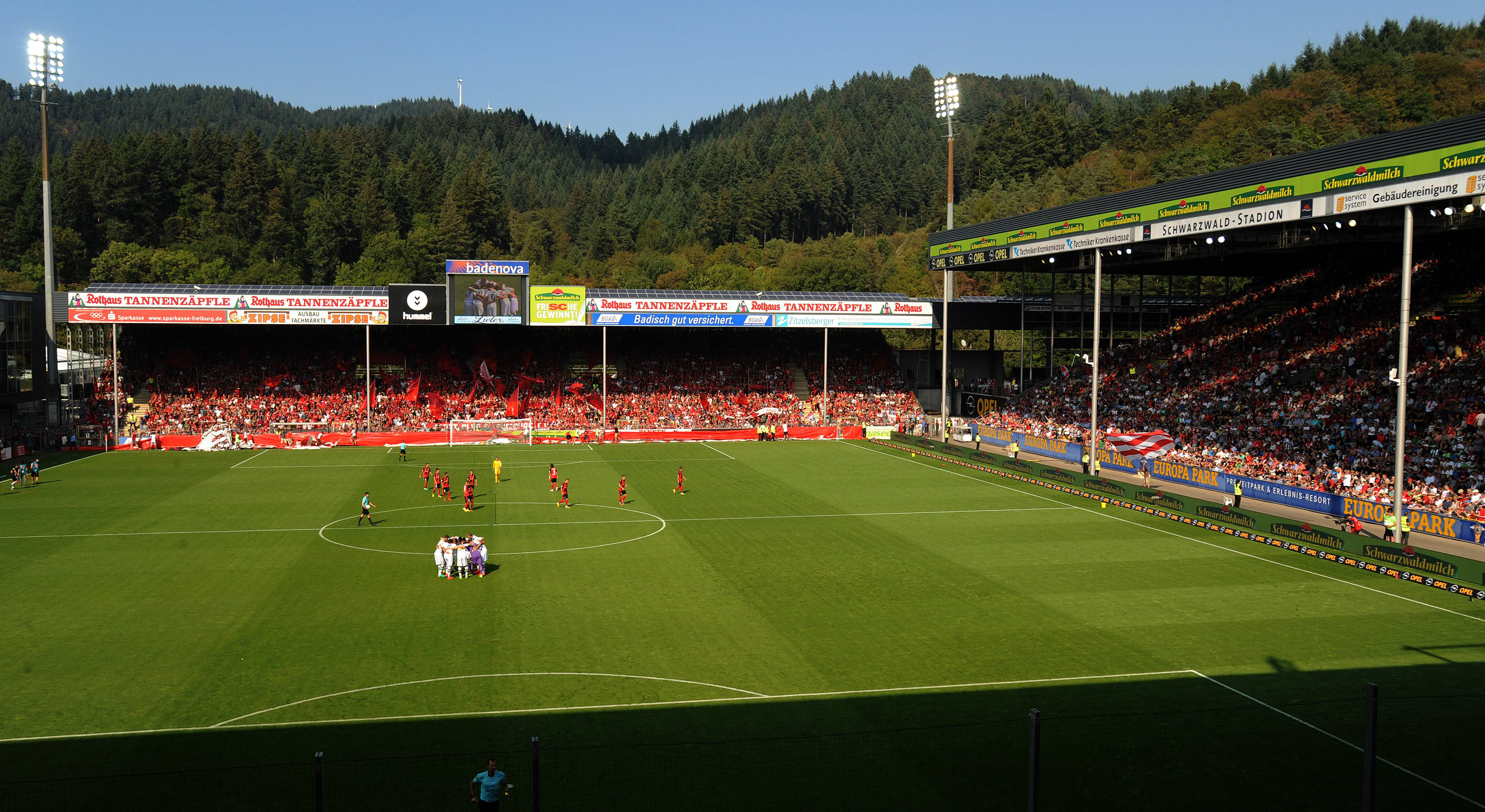 Het klassieke Schwarzwald-Stadion van SC Freiburg.