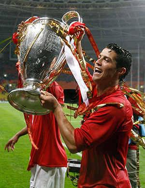 Cristiano Ronaldo viert in 2008 de eindzege in de Champions League. In de beslissende strafschoppenserie bleek United te sterk voor Chelsea.