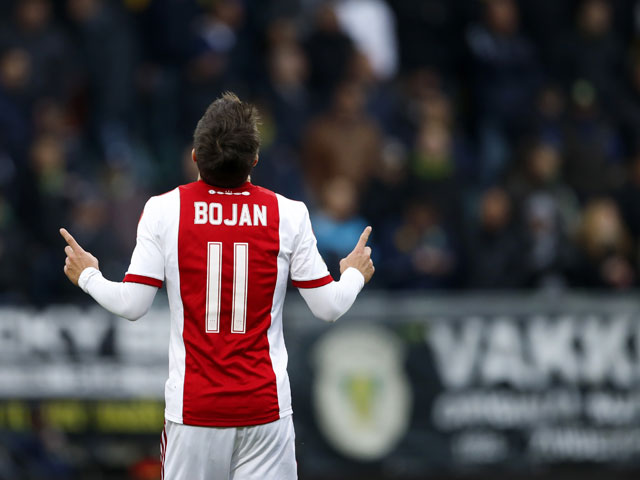 Ajax is de goede spirit van de Champions League-zege op Barcelona niet kwijt. Op bezoek bij ADO Den Haag wint het niet alleen met 4-0, maar heeft het ook Bojan Krkic weer in de gelederen. De aanvaller viert zijn rentree met een doelpunt.