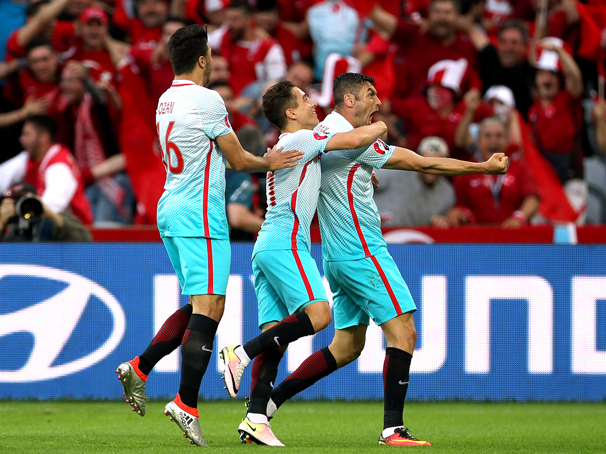 Turkije viert de eerste treffer tegen Tsjechië.