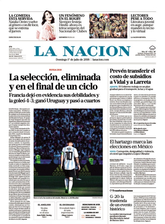 Een treffende foto op de voorpagina van La Nacion. Dit had hét WK van Lionel Messi moeten worden, maar hij en zijn landgenoten faalden. &#039;Het einde van een cyclus.&#039;