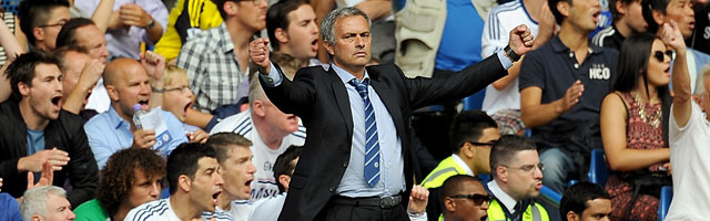 José Mourinho werd warm onthaald op Stamford Bridge.