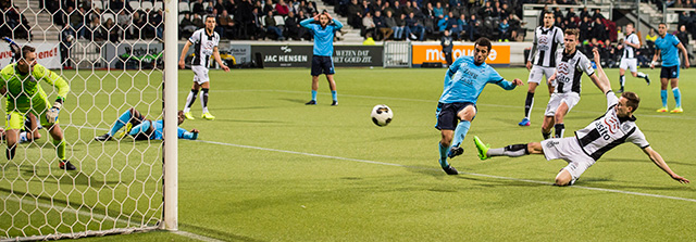 Nummer vier FC Utrecht heeft liefst zeventien punten minder dan nummer drie PSV.