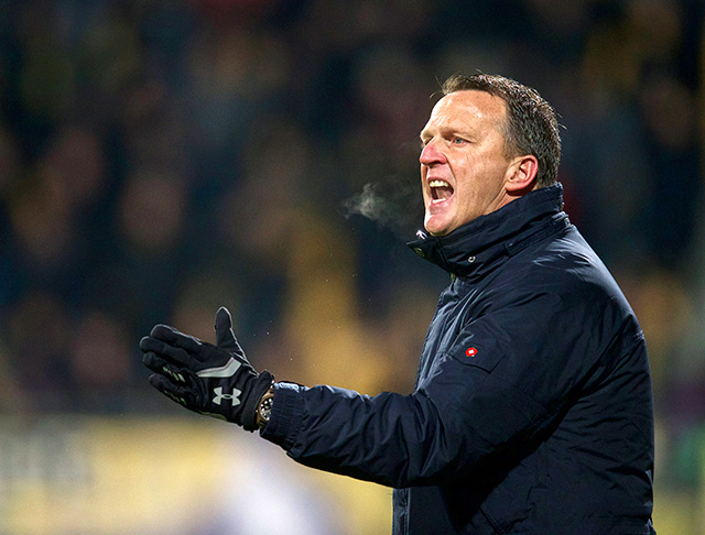 John van den Brom won als coach nog nooit van Feyenoord in de Eredivisie.