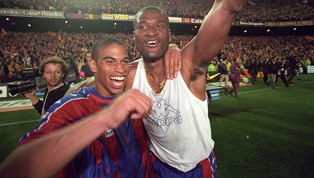 Michael Reiziger en Winston Bogarde vieren in 1998 de landstitel met Barcelona. Ook in 1999 werd Louis van Gaal met een Nederlands getint elftal kampioen. 