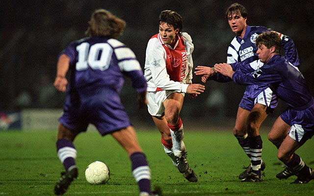 Jari Litmanen behoedde Ajax op 2 november 1994 met zijn late gelijkmaker (1-1) voor een thuisnederlaag tegen Casino Salzburg in de groepsfase van de Champions League.