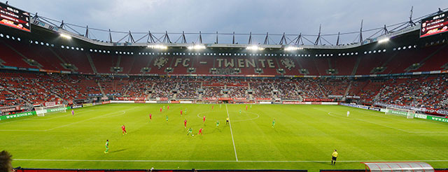 Na FC Twente – PSV (zaterdag, Eredivisie) en Jong FC Twente – FC Emmen (maandag, Jupiler League) is FC Twente – PEC Zwolle (dinsdag, KNVB–beker) al de derde wedstrijd in vier dagen die in de Grolsch Veste wordt gespeeld. 