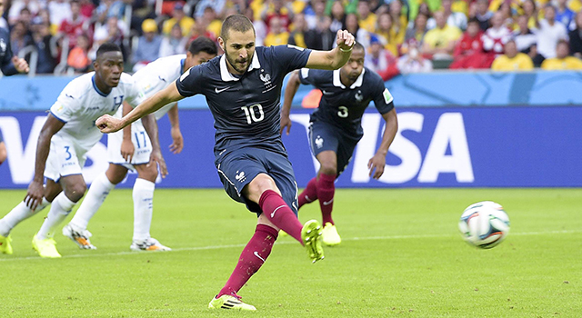 De rake strafschop van Karim Benzema tegen Honduras was zijn eerste goal op een EK of WK.
