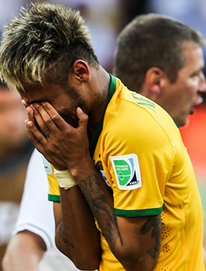 Neymar; tranen van opluchting en geluk. 