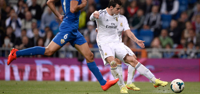 De afwezigheid van Cristiano Ronaldo was nauwelijks merkbaar. Hier legt Gareth Bale aan voor de 2-0.