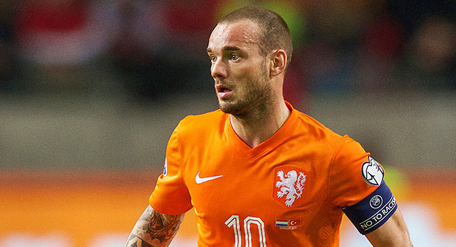 Wesley Sneijder wordt in het oefenduel met Spanje de veldspeler met de meeste interlands achter zijn naam (113 caps).