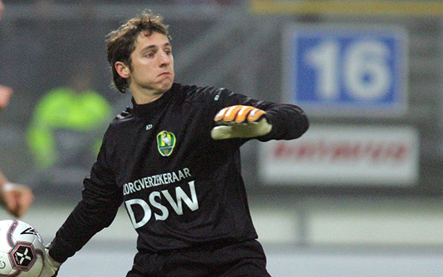 Robert Zwinkels in 2006 tijdens het duel met SC Heerenveen.