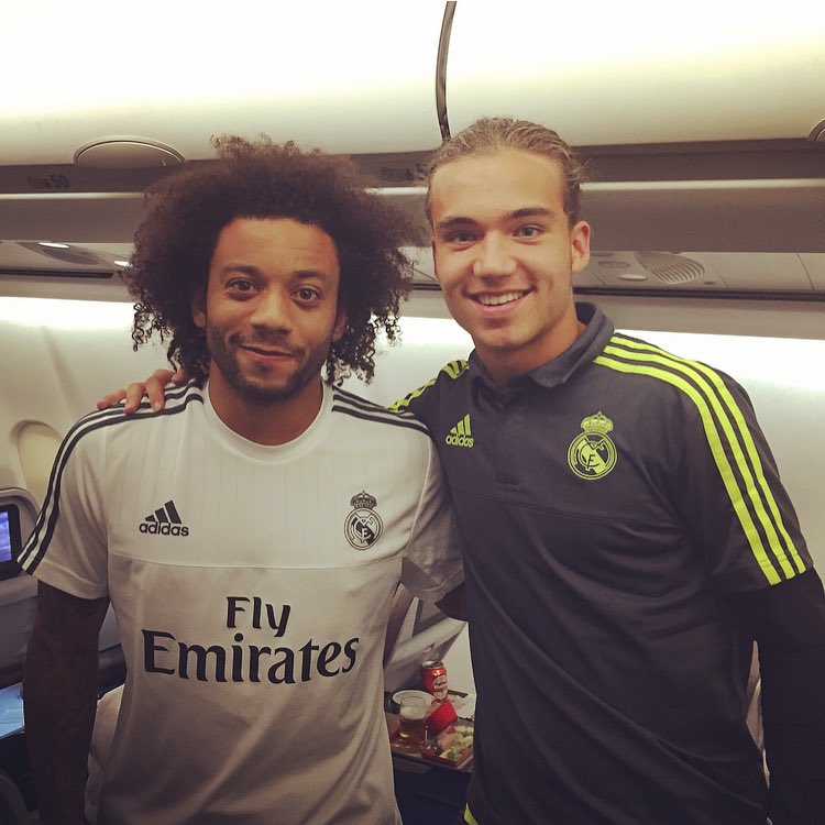 Mink Peeters op de foto met Marcelo. 