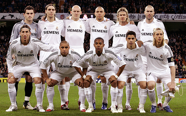 Real Madrid in 2006: Iker Casillas, Jonathan Woodgate, Thomas Gravesen, Ronaldo, David Beckham, Zinedine Zidane, Sergio Ramos, Roberto Carlos, Robinho, Cicinho en Guti.