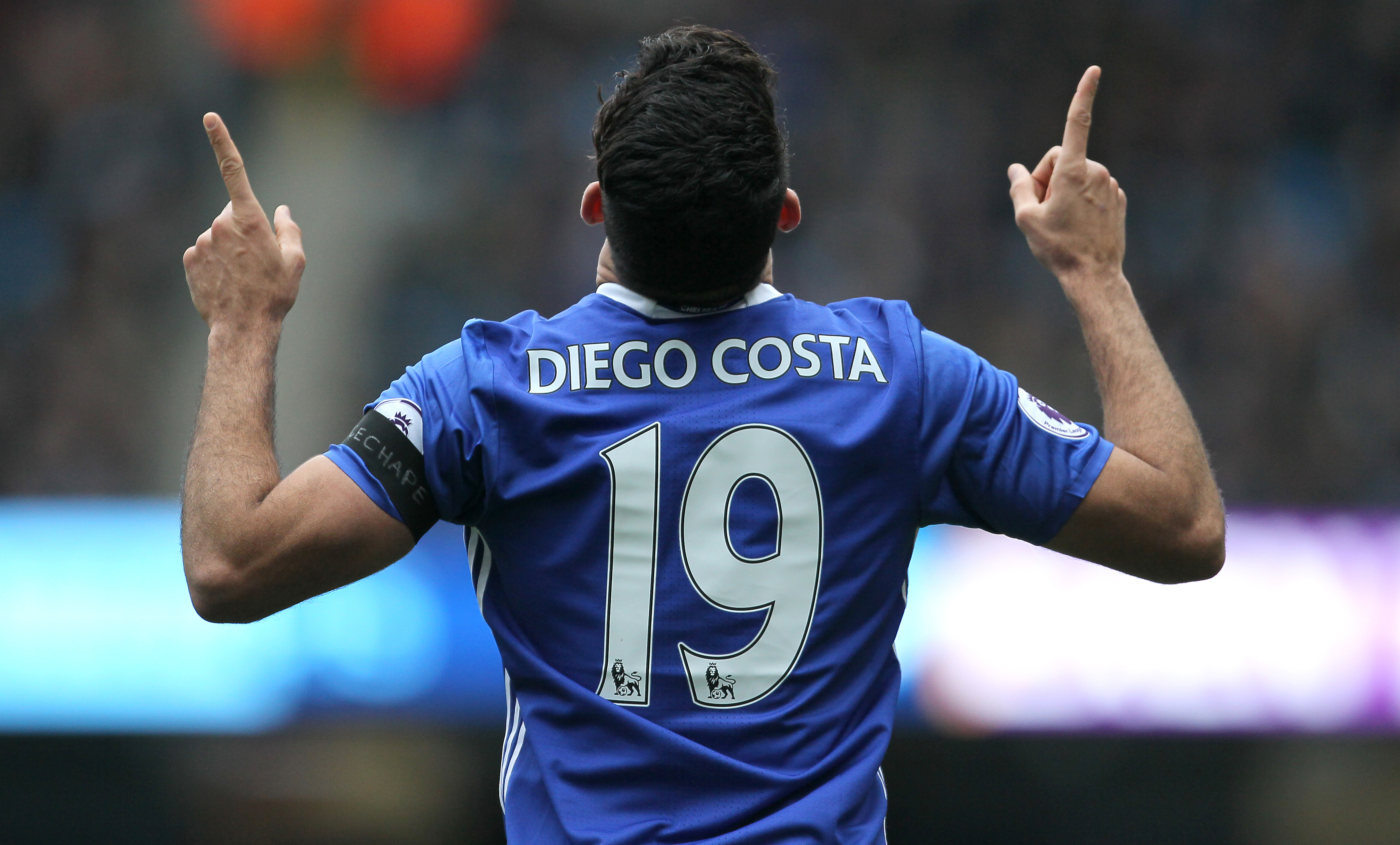 Diego Costa scoorde dit seizoen al veertien keer in de Premier League. Afgelopen zomer werd al veelvuldig gesproken over een transfer van de Spaans international naar Atlético Madrid.