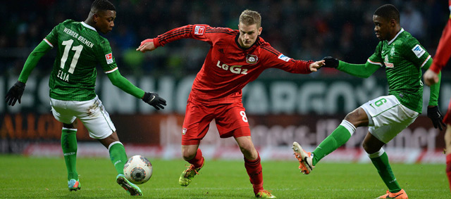 Eljero Elia won met Werder Bremen knap van Leverkusen. De Nederlander werd in de 91ste minuut naar de kant gehaald.