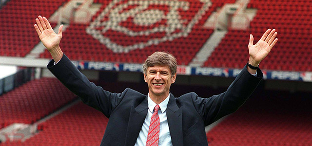 Zevenhalf jaar na zijn eerste kennismaking met Highbury keerde Arsène Wenger er terug als manager van Arsenal.