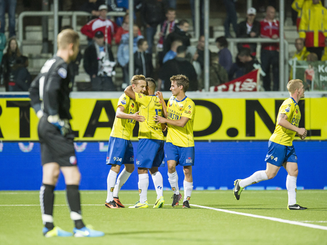 FC Utrecht ging op bezoek bij SC Cambuur rusten met een voorsprong dankzij een doelpunt van Yassin Ayoub, maar in de tweede helft bogen de Friezen de achterstand om in een overwinning. PSV-huurling Marcel Ritzmaier bepaalde de eindstand in de extra speeltijd met een fraaie stift op 3-1.