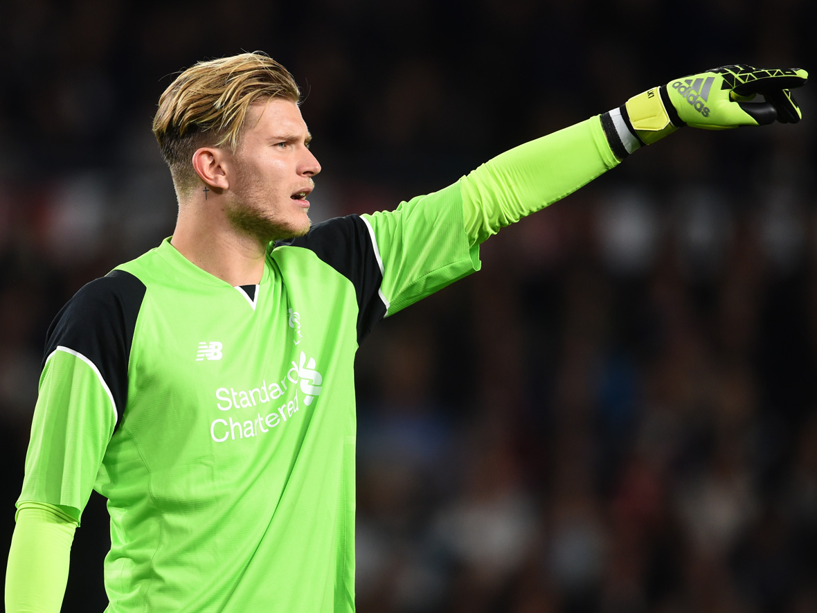 Doelman Loris Karius kwam op voorspraak van Jürgen Klopp naar Liverpool. De doelman maakt indruk en heeft Simon Mignolet naar de bank verdreven