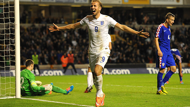 Harry Kane viert zijn gelijkmaker op 10 oktober tegen Jong Kroatië (2-1).