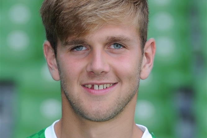 Als jonkie tijdens het seizoen 2013/14, in dienst van Werder Bremen.