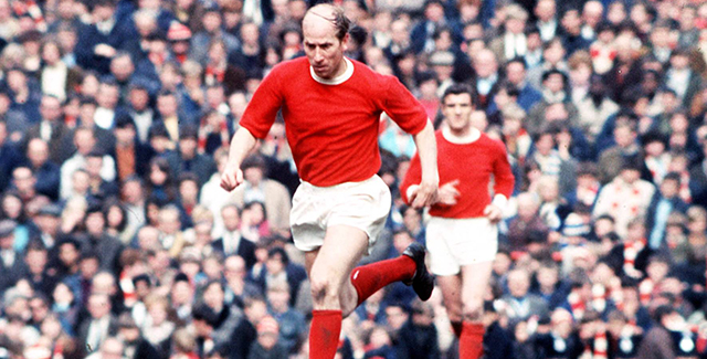 Net als Lampard kwam ook Sir Bobby Charlton 106 keer uit voor de Engeland. De icoon van Manchester United was een belangrijke spil in de ploeg die in 1966 in eigen land wereldkampioen werd. Mede door het bereiken van de met 4-2 (na verlenging) gewonnen finale tegen West-Duitsland was de aanvallende middenvelder met het kiezelharde schot bij zijn afscheid in 1970 recordinternational. Charlton werd als enige Engelsman ooit geselecteerd voor vier WK&#039;s, maar een optreden op het eindtoernooi van 1958 zat er voor de toen twintigjarige Charlton niet in.