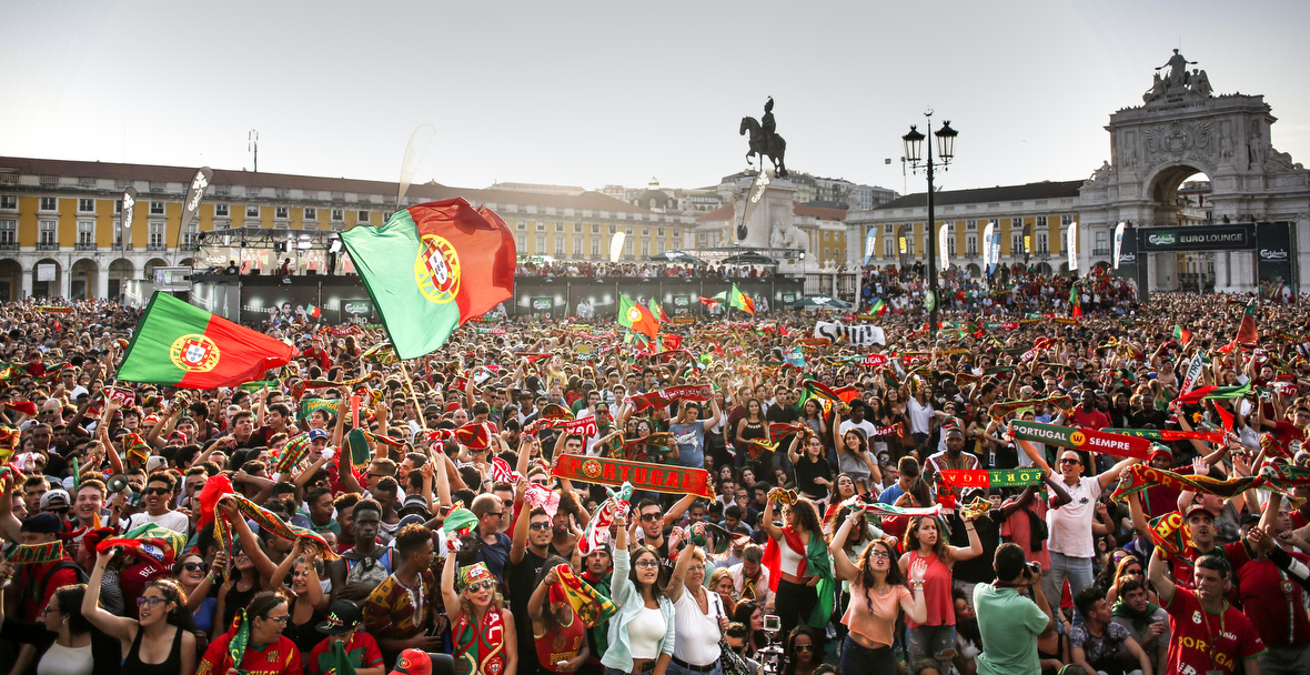 In Portugal zat de sfeer er al voor de aftrap goed in, want een Wales zonder de geschorste spelmaker Aaron Ramsey, daar kun je toch niet van verliezen?