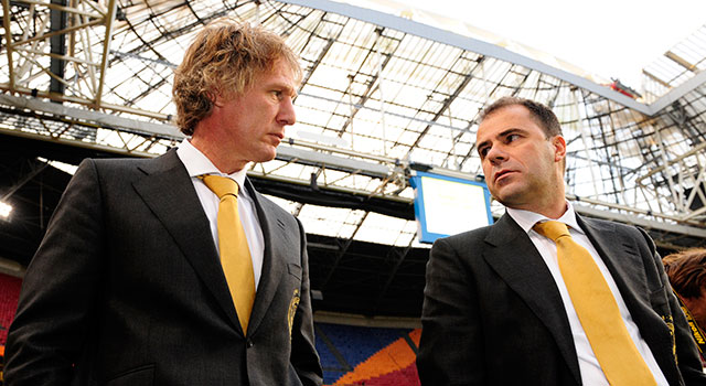 Peter Bosz als technisch directeur van Feyenoord met trainer Gertjan Verbeek in De Arena.