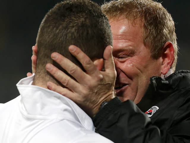 &#039;Ik onderhoud met Oussama Tannane een haat-liefde-verhouding, al is het meer van dat laatste&#039;, vertelt Heracles Almelo-trainer Jan de Jonge na afloop van de 1-3 zege bij Roda JC Kerkrade. Tannane was twee keer trefzeker als invaller. Gezien de foto heeft De Jonge niets te veel gezegd.