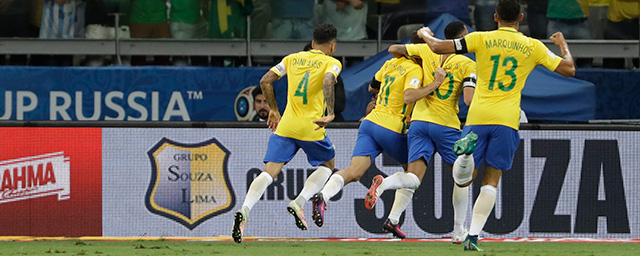 Een Braziliaans feestje na de openingsgoal van Philippe Coutinho.